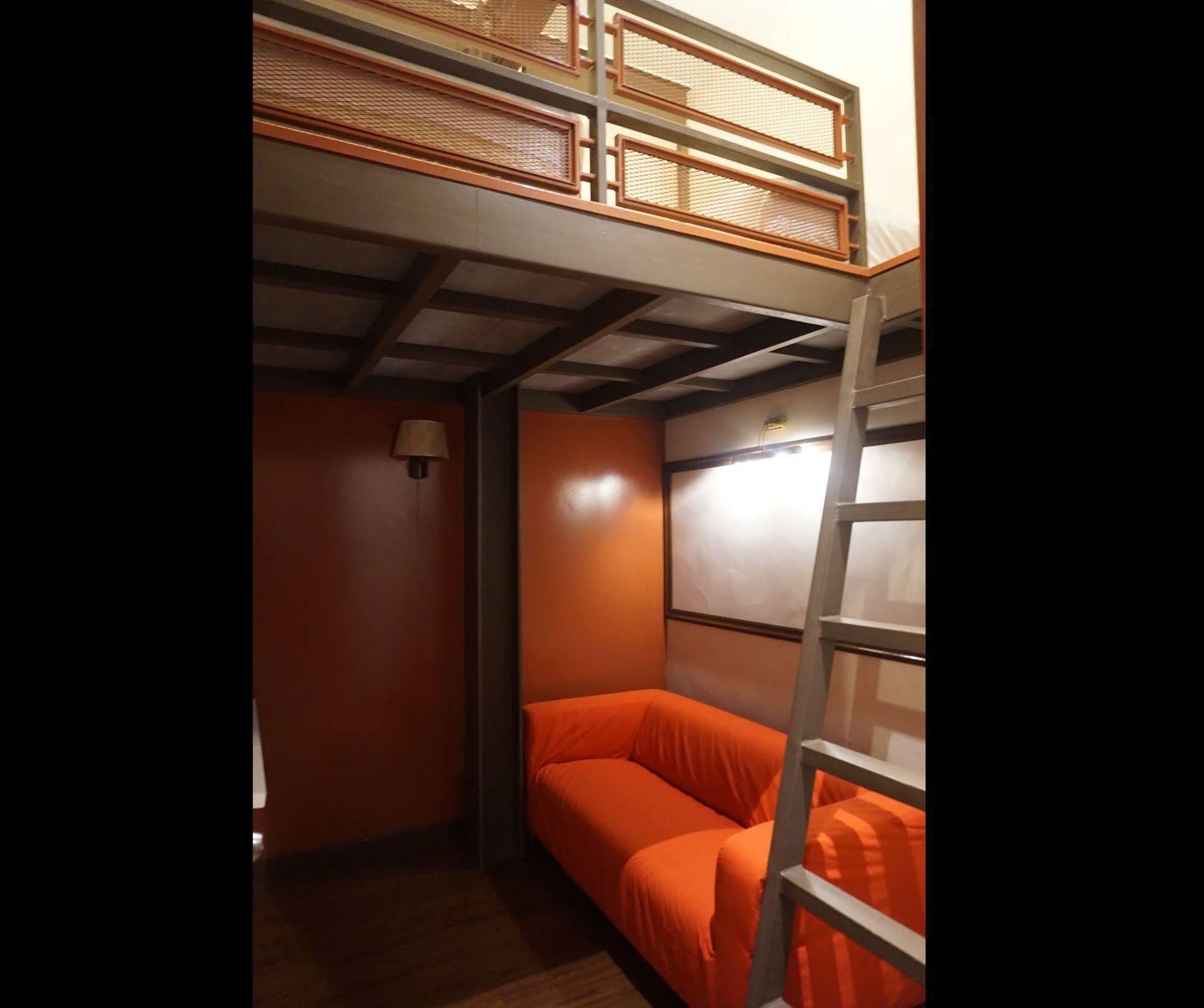 Travel Hub Highstreet Hostel กัวลาลัมเปอร์ ภายนอก รูปภาพ