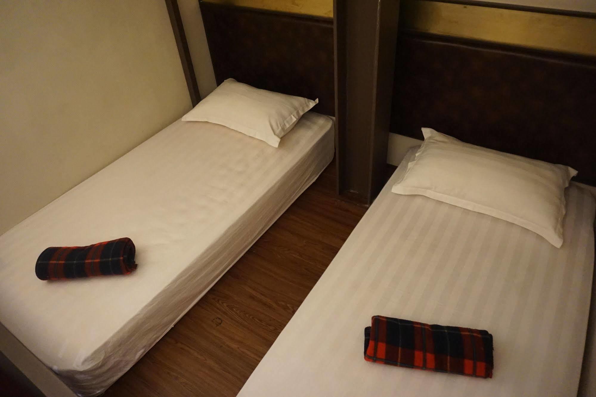 Travel Hub Highstreet Hostel กัวลาลัมเปอร์ ภายนอก รูปภาพ