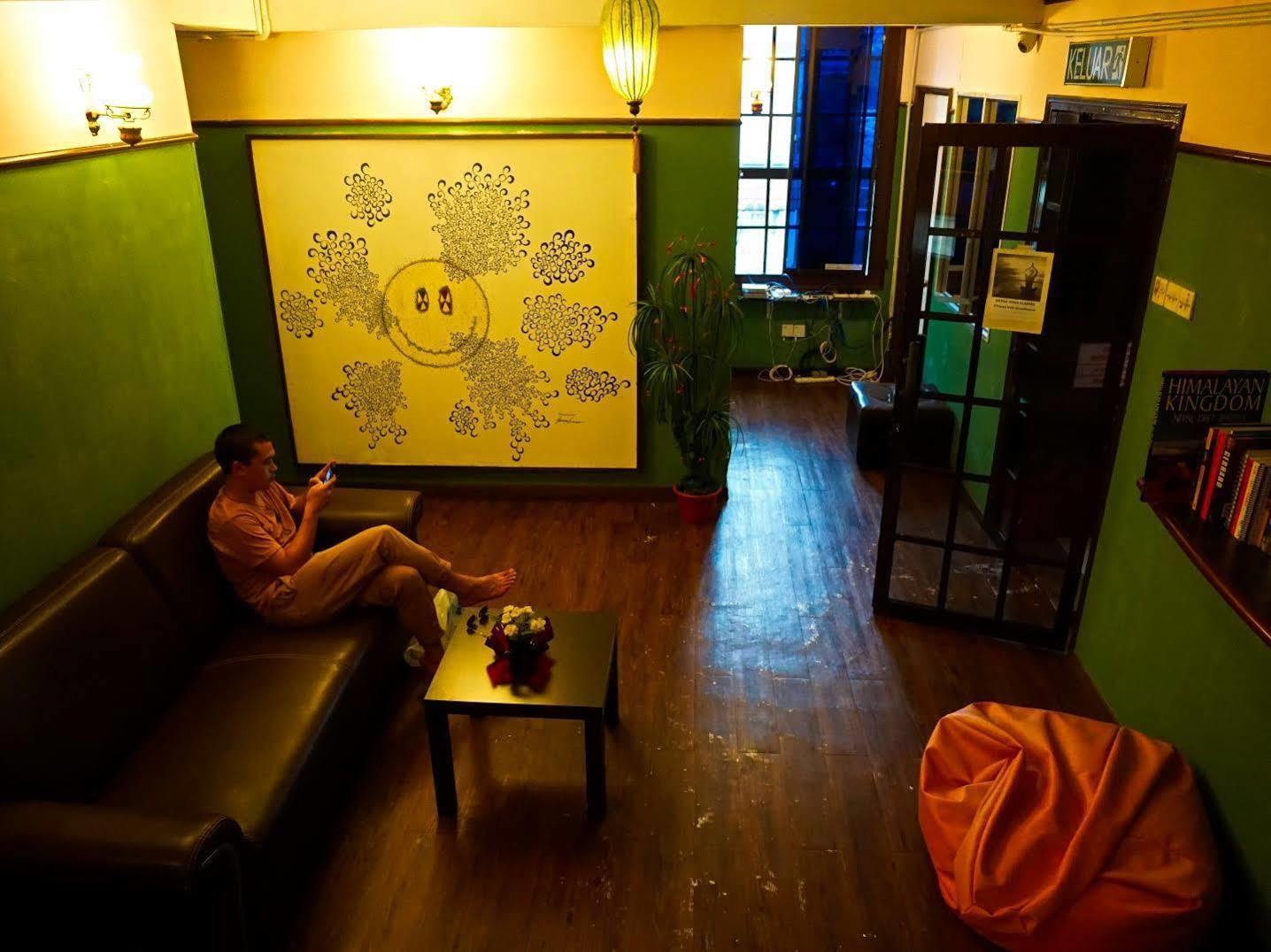 Travel Hub Highstreet Hostel กัวลาลัมเปอร์ ภายนอก รูปภาพ