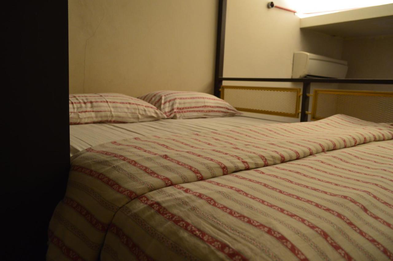 Travel Hub Highstreet Hostel กัวลาลัมเปอร์ ภายนอก รูปภาพ